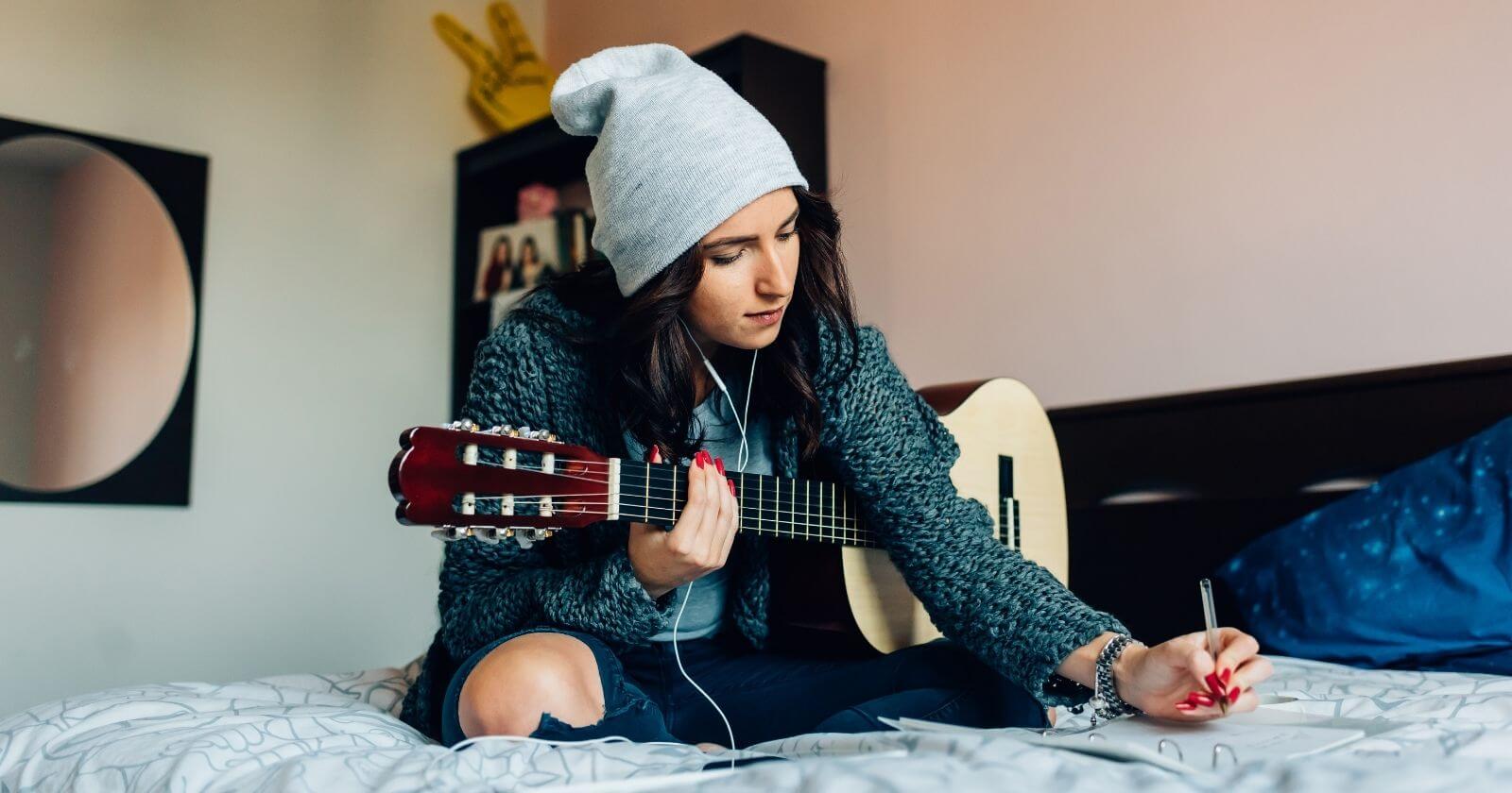 17 Best Songwriting Courses Online By Famous Artists